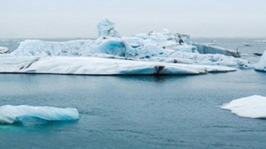 icecaps floating