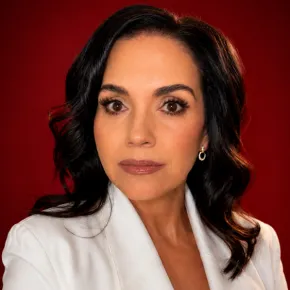 Photo of Dr. Luana Marques