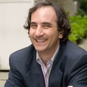 Peter Der Manuelian